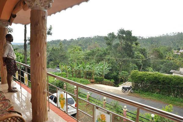 Bluemount Homestay, Idukki 4